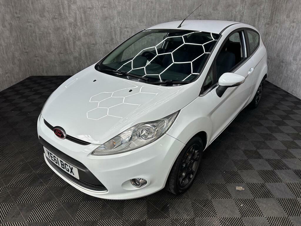 Ford Fiesta 1.25 Zetec YE61BGX White #2