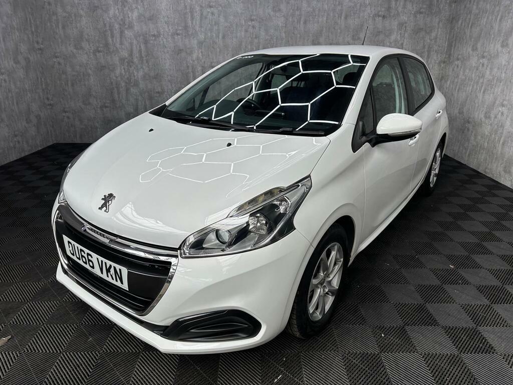 Peugeot 208 1.2 Puretech Active Euro 6 White