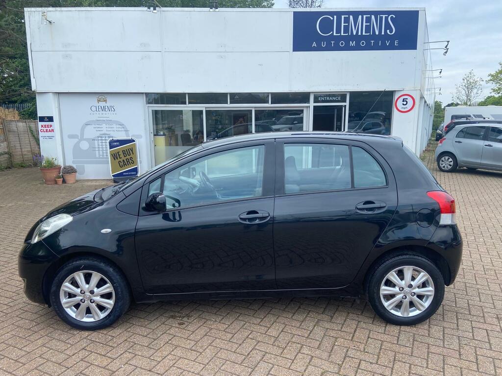 Toyota Yaris Tr Vvt-i LO59JWV Black #2