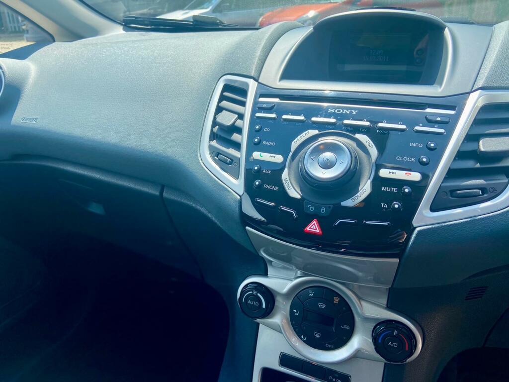 Ford Fiesta Titanium Auto Silver #4