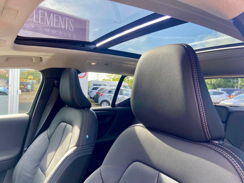 Volvo XC40 Ultra B4 Mhev LG25SCM Silver #5