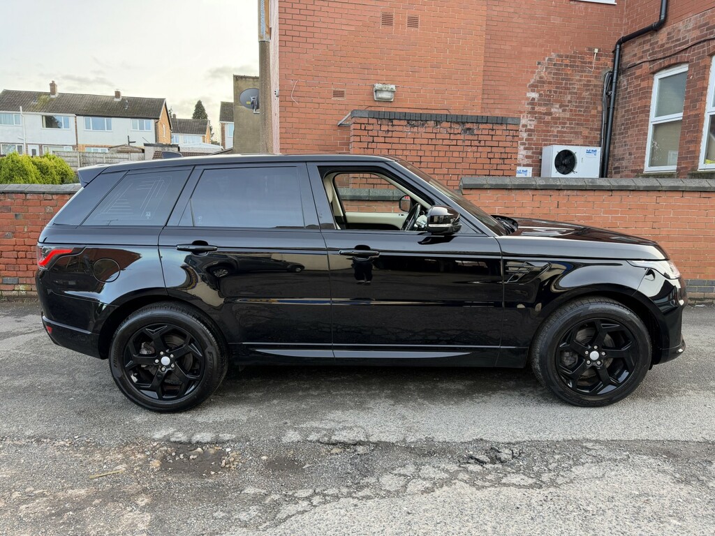 Land Rover Range Rover Sport 2.0 Sd4 Hse Black #2