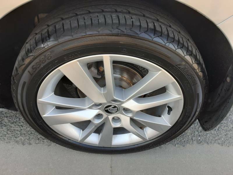 Skoda Octavia 1.6 Tdi Cr Se L Dsg - 2019 19 Silver #5