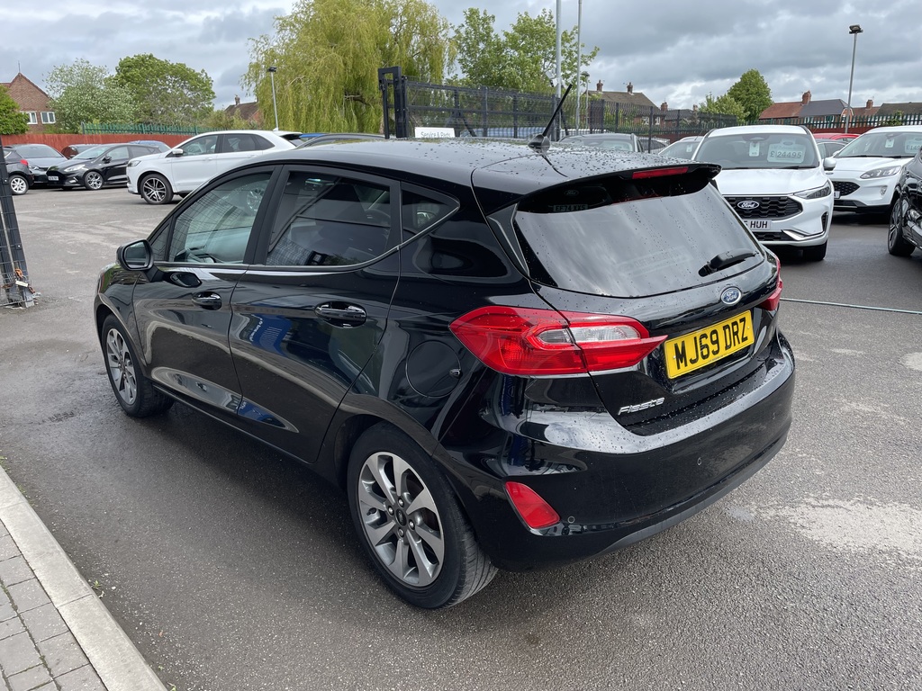Ford Fiesta 1.1 Trend MJ69DRZ Black #4