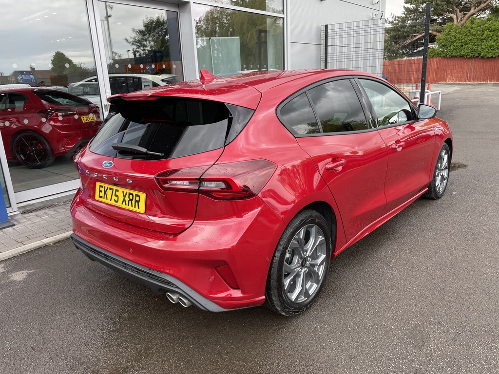 Ford Focus 1.0 Ecoboost Hybrid Mhev St-line Red #6