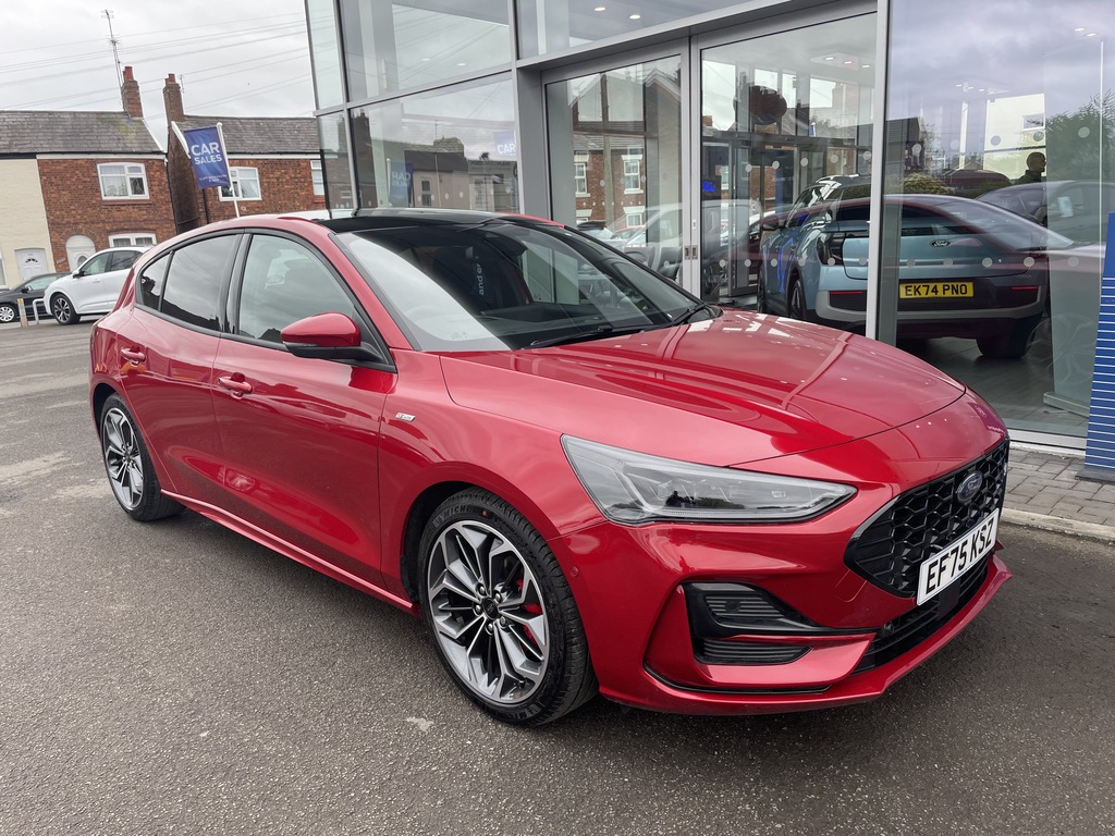 Ford Focus 1.0 Ecoboost Hybrid Mhev St-line X Red