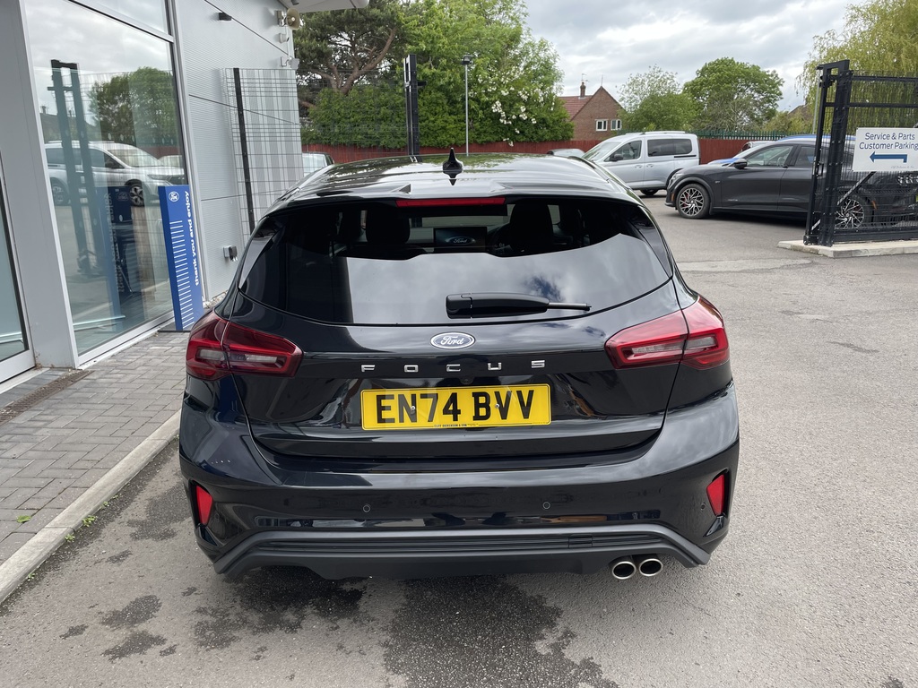 Ford Focus 1.0 Ecoboost Hybrid Mhev 155 St-line X EN74BVV Black #5