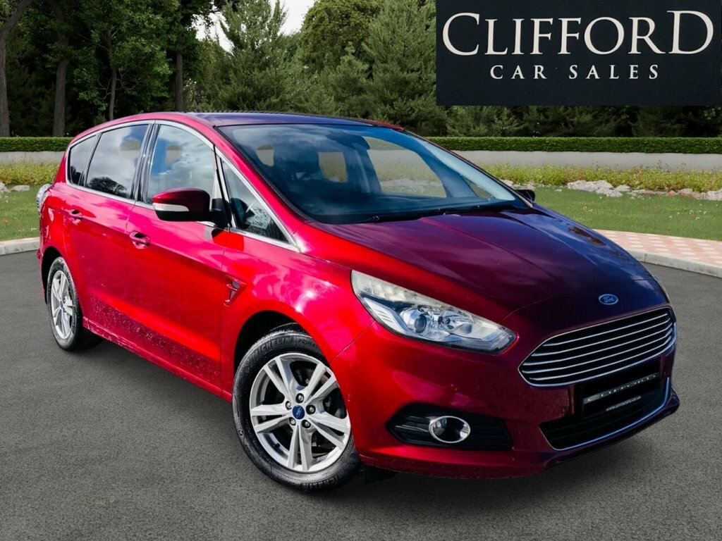 Ford S-Max 2L Titanium Red