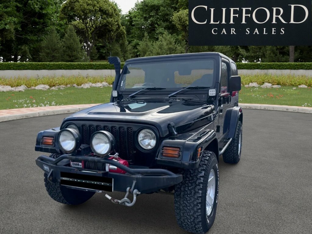 Jeep Wrangler 4.0 Sahara Hard Top 4X4 Black #13