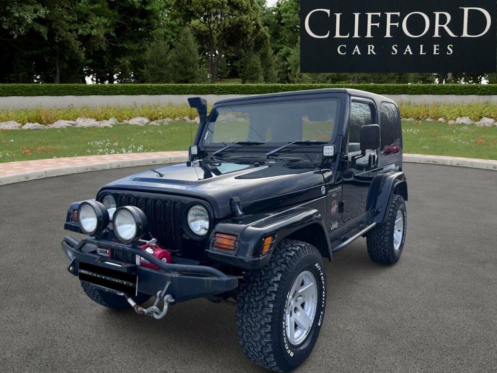 Jeep Wrangler 4.0 Sahara Hard Top 4X4 Black #11