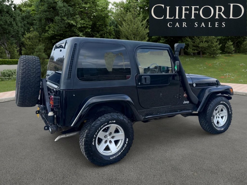 Jeep Wrangler 4.0 Sahara Hard Top 4X4 Black #8