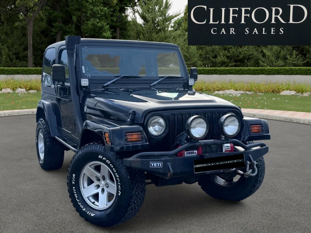 Jeep Wrangler 4.0 Sahara Hard Top 4X4 Black #38