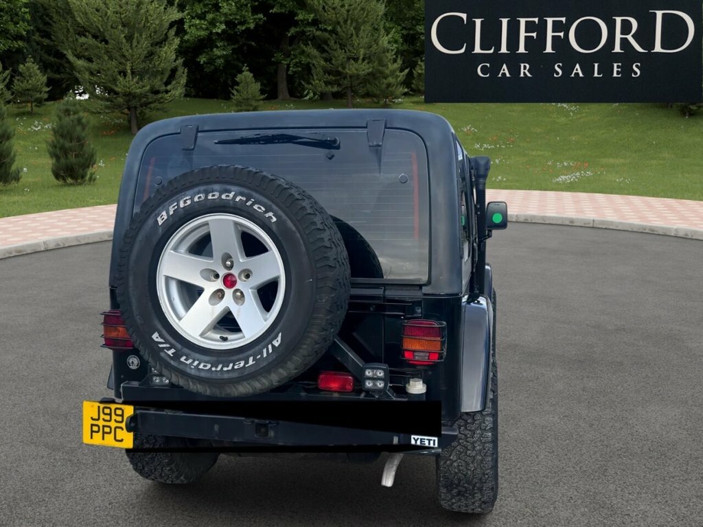 Jeep Wrangler 4.0 Sahara Hard Top 4X4 Black #23