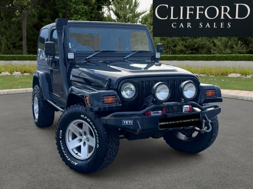Jeep Wrangler 4L Sahara Black #5