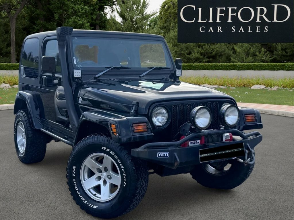 Jeep Wrangler 4L Sahara Black #4