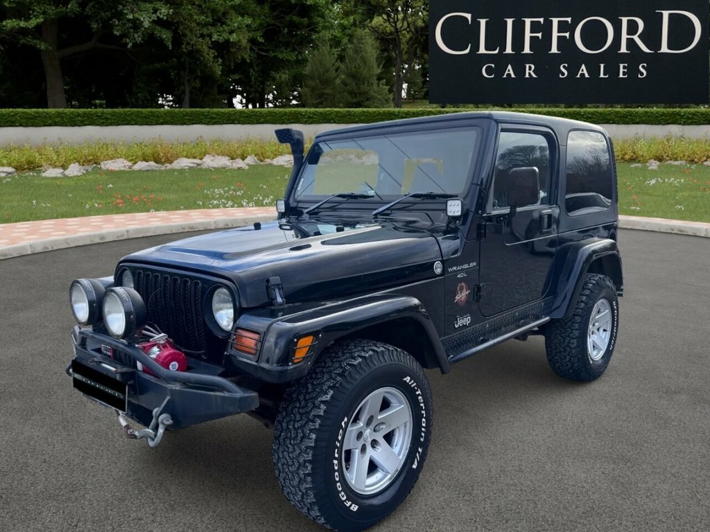 Jeep Wrangler 4.0 Sahara Hard Top 4X4 Black #16