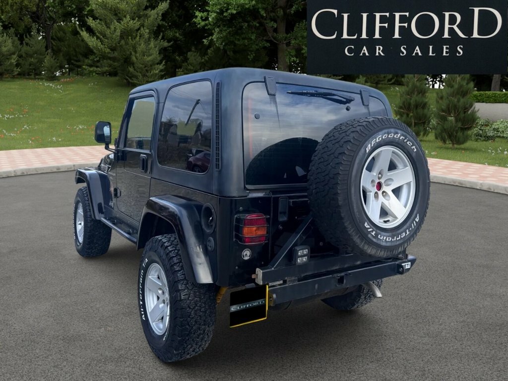 Jeep Wrangler 4.0 Sahara Hard Top 4X4 Black #22