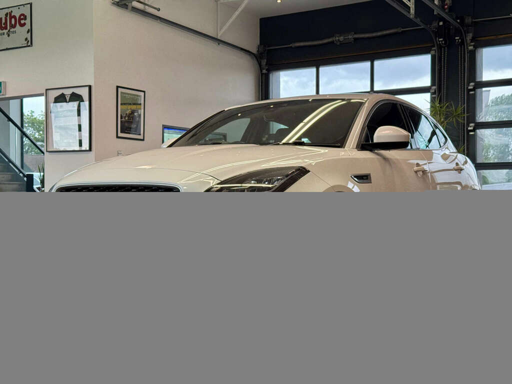 Jaguar E-Pace 2.0 E-pace R-dynamic Se D Awd 4Wd White #5