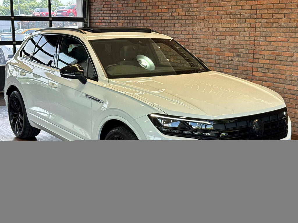Volkswagen Touareg 3.0 Touareg V6 Black Edition Tdi 4Wd MM70OGU White #3