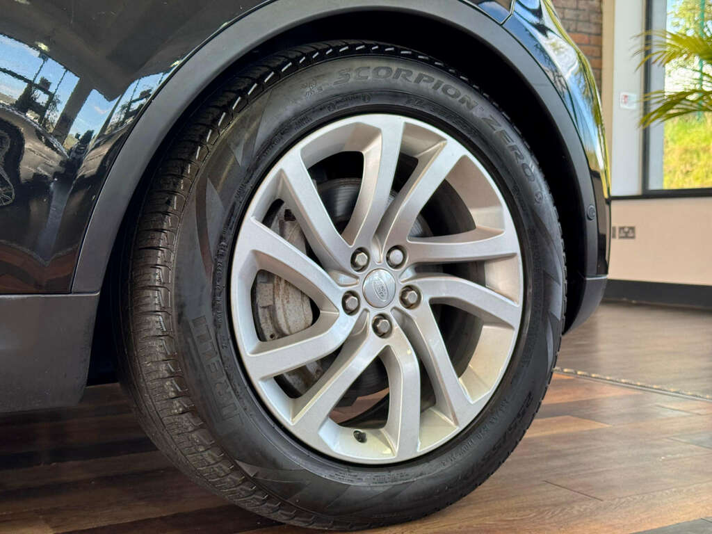 Land Rover Discovery 3.0 Discovery Hse Sdv6 4Wd CV69BAU Black #5