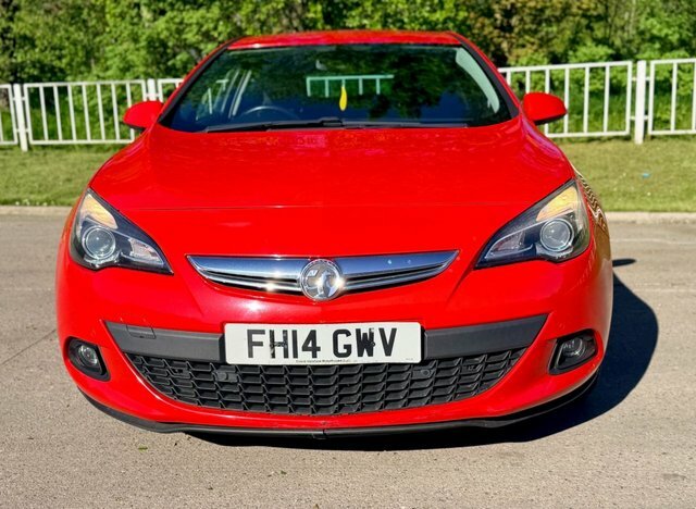 Vauxhall Astra GTC 2.0 Cdti Sri Coupe Euro 5 165 Ps Red #3