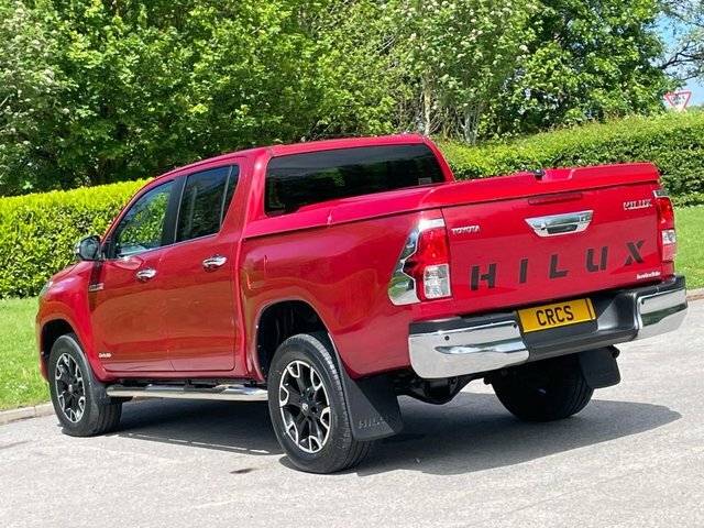 Toyota HILUX 2.4 D-4d Invincible X Pickup Double Cab Red #3