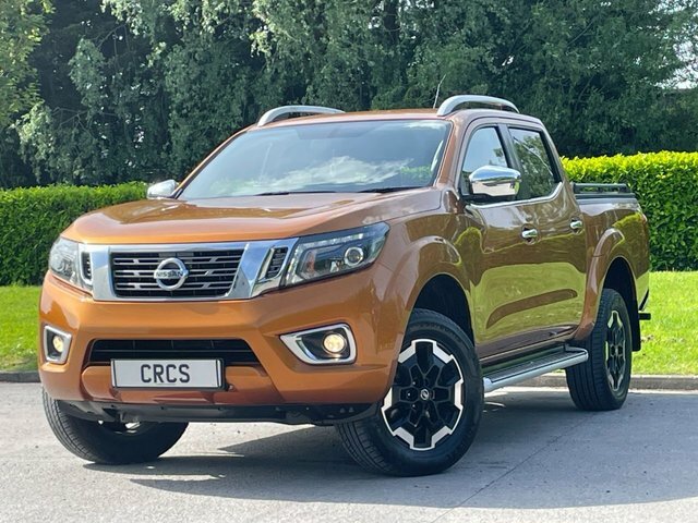 Nissan Navara 2.3 Dci Tekna Pickup Double Cab 4W Yellow #2
