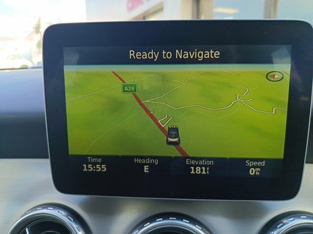 Mercedes-Benz GLA Class 2.1 Gla200d Amg Line Executive Suv Ma KE66NMU Red #2