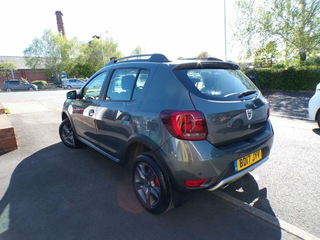 Dacia Sandero Stepway Tce Se Summit Hatchback BD17JYV Grey #2