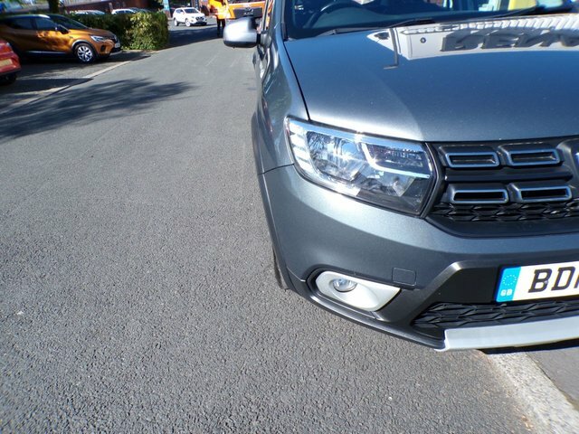 Dacia Sandero Stepway Tce Se Summit Hatchback BD17JYV Grey #6
