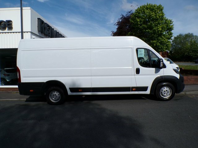 Peugeot Boxer Bluehdi 435 Professional Van LS72YVO White #6