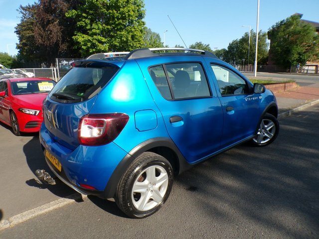 Dacia Sandero Stepway Tce Laureate Hatchback YR14FCN Blue #4