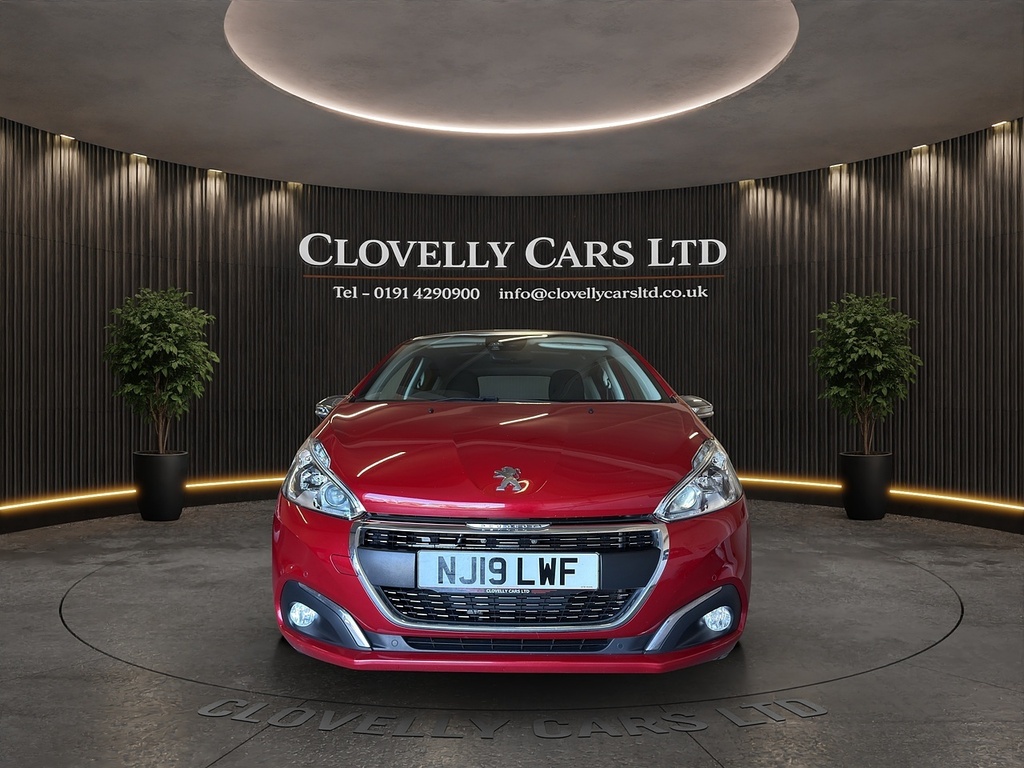 Peugeot 208 1.2 Puretech Tech Edition Hatchback Man NJ19LWF Red #3