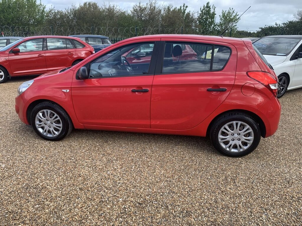 Hyundai I20 Petrol EN61EZD Red #5