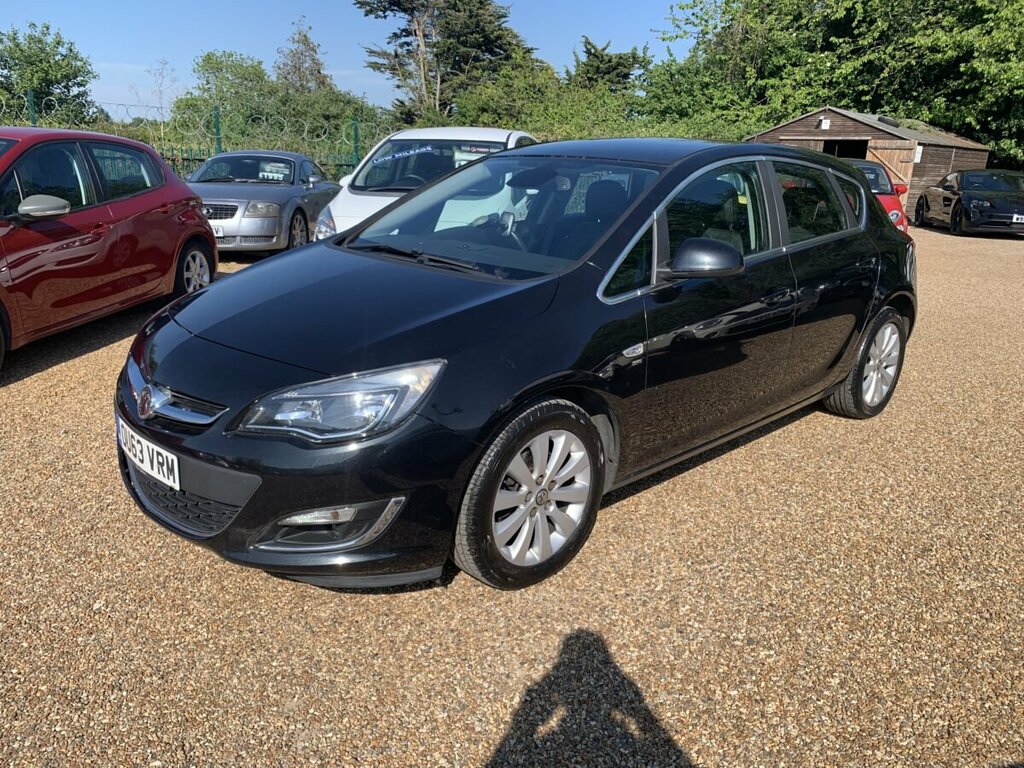 Vauxhall Astra Diesel OU63VRM Black #4