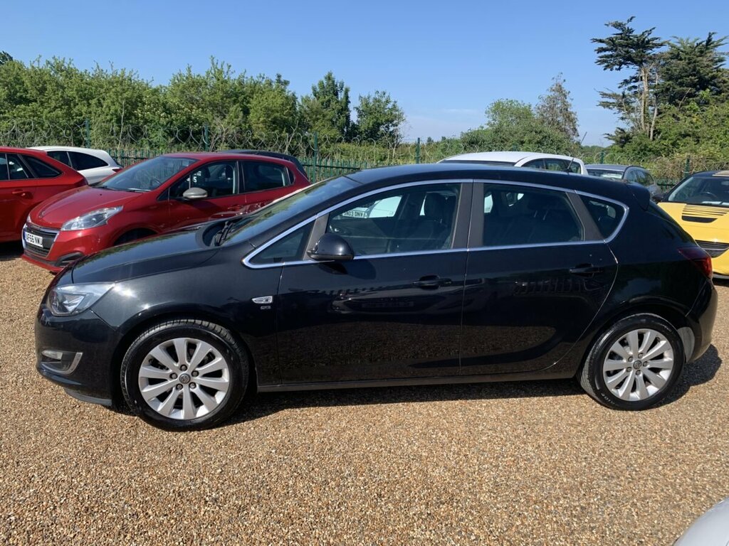 Vauxhall Astra Diesel OU63VRM Black #6