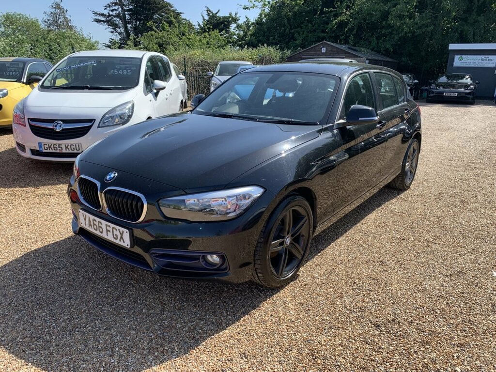 BMW 1 Series Diesel YA66FGX Black #3