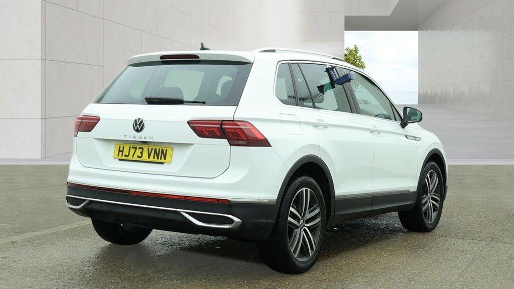 Volkswagen Tiguan Suv 1.5 Tsi 150 Elegance Dsg 202373 HJ73VNN White #6
