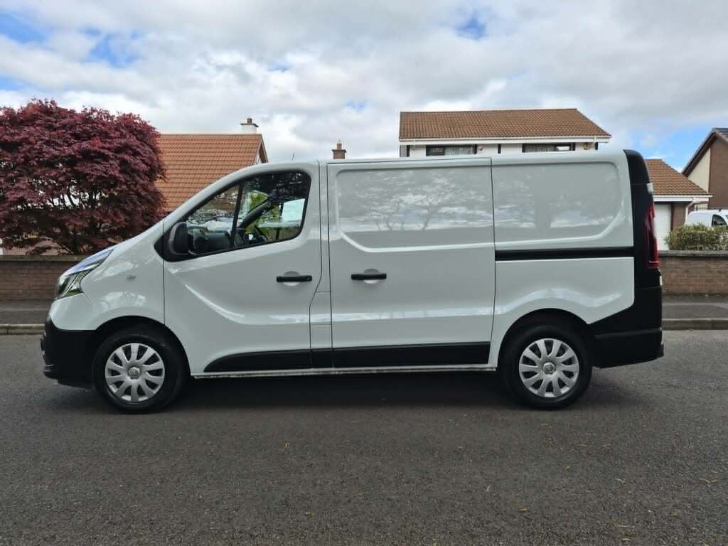 Renault Trafic Sl30 Energy Dci 120 Business......swb XGZ4548 White #2