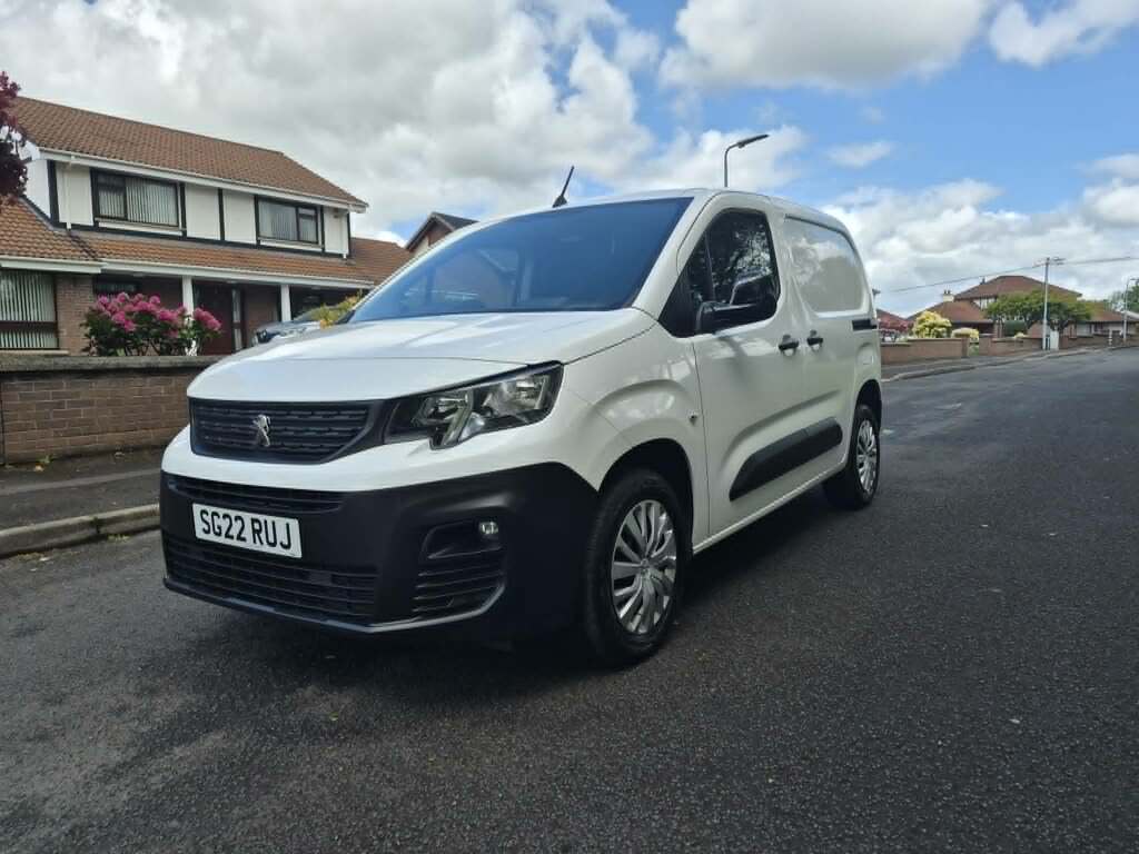 Peugeot Partner Professional 1.5Hdi SG22RUJ White #5