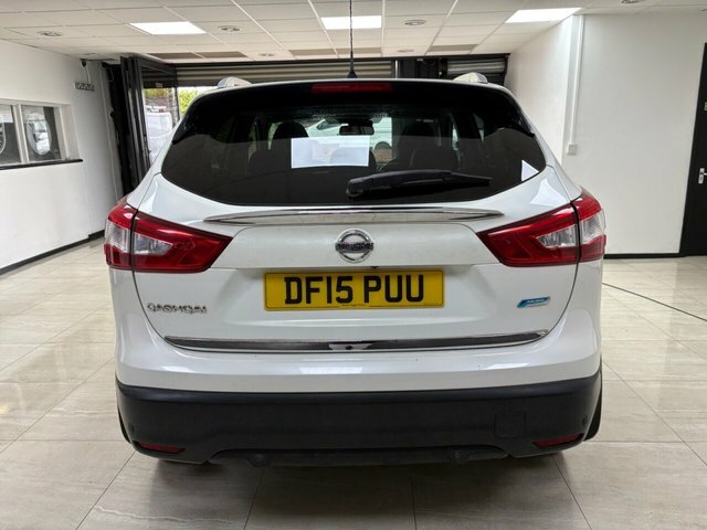 Nissan Qashqai 2015 1.5 Dci Tekna Suv 2Wd Euro DF15PUU White #4