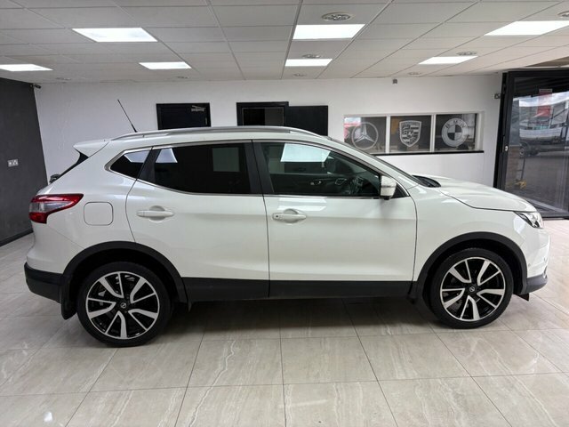 Nissan Qashqai 2015 1.5 Dci Tekna Suv 2Wd Euro DF15PUU White #2