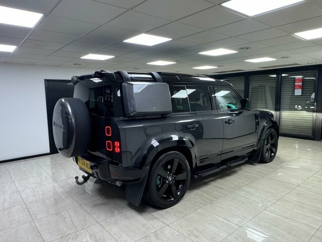 Land Rover Defender 2024 2.0 P400e 15.4Kwh X-dynamic Hse Suv Petro Grey #3