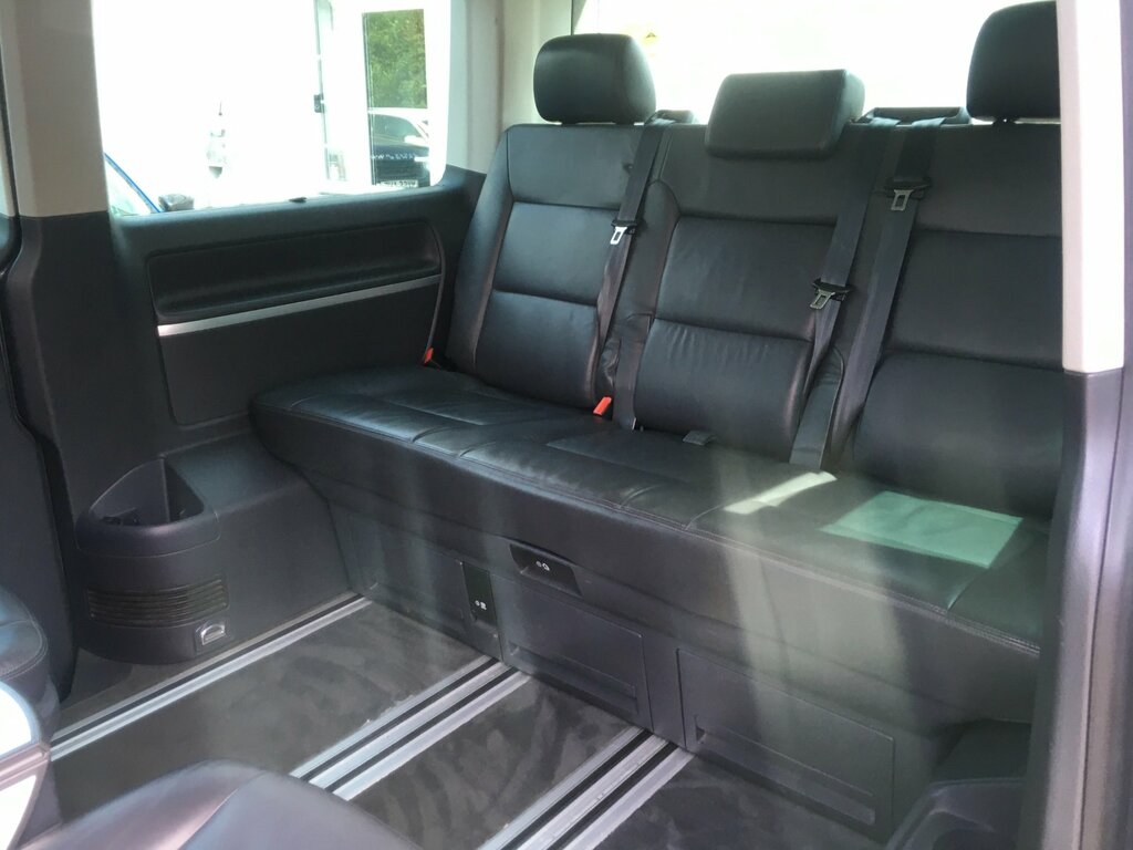 Volkswagen Caravelle Executive Red #17