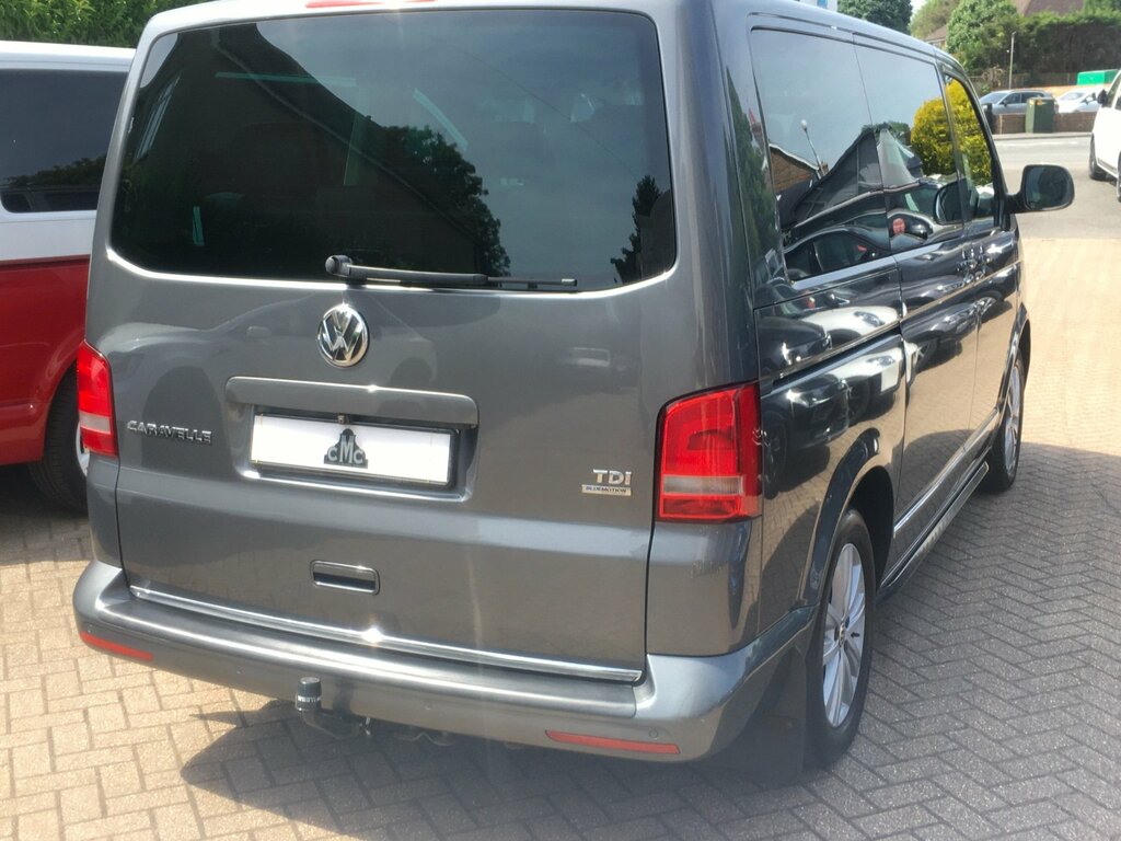Volkswagen Caravelle Executive Red #11
