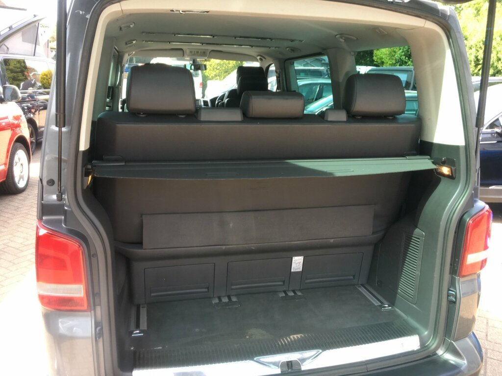 Volkswagen Caravelle Executive Red #19