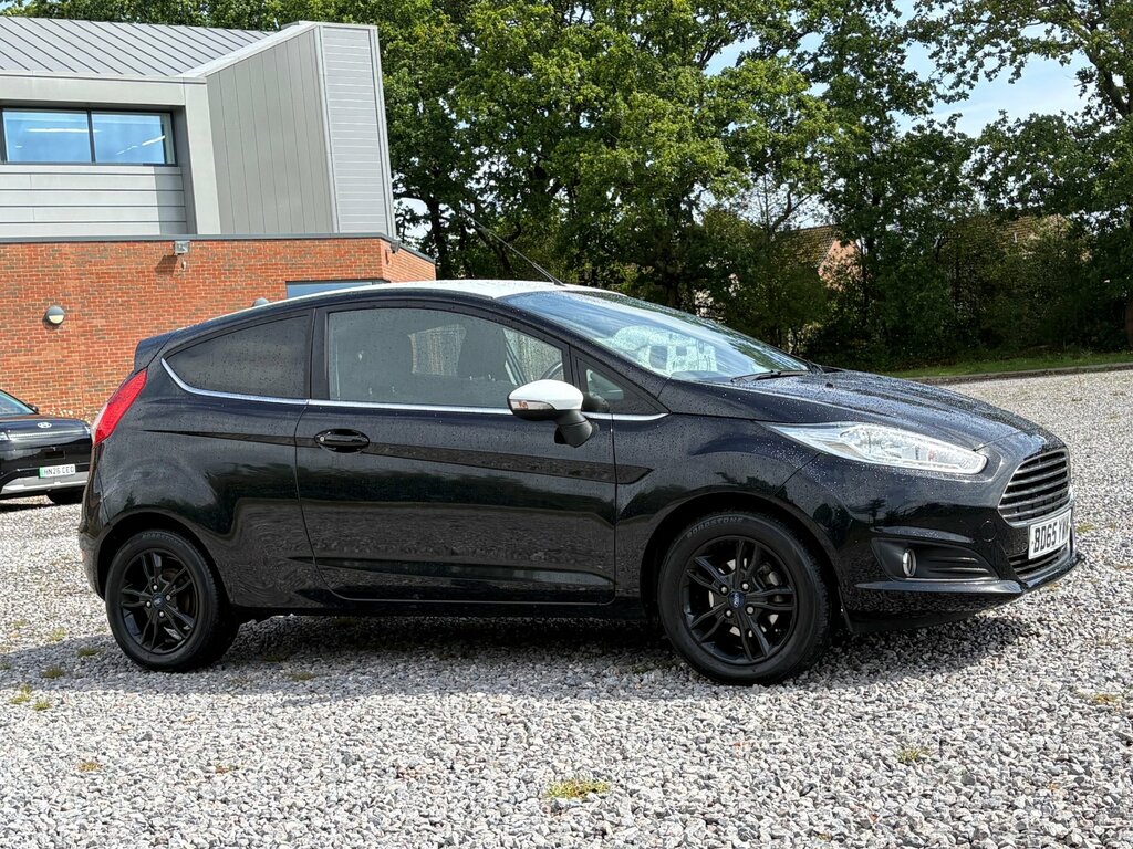 Ford Fiesta 1.25 Zetec Black Edition Hatchback Manu Black