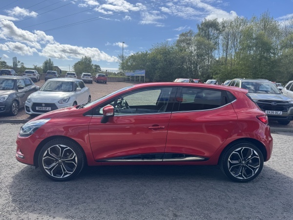 Renault Clio 0.9 Tce 90 Iconic SW19KAX Red #4