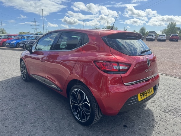 Renault Clio 0.9 Tce 90 Iconic SW19KAX Red #5