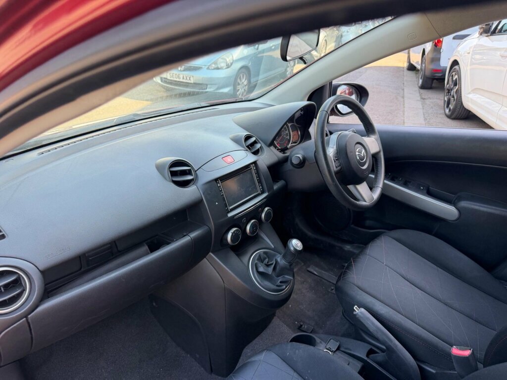 Mazda 2 1.3 Venture Euro 5 HJ13DZN Red #6
